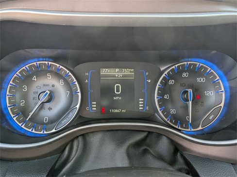 Certified 2021 Chrysler Voyager Lxi image 16