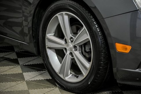 Used 2013 Chevrolet Cruze LT image 3