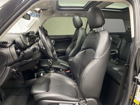 Used 2021 MINI Cooper S w/ Premium Package image 17