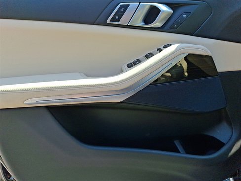 Used 2021 BMW X5 xDrive40i w/ Convenience Package image 12
