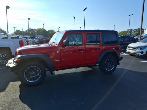 Used 2018 Jeep Wrangler Unlimited Sport S image 3