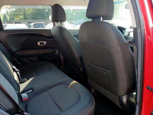 Used 2017 Kia Soul + image 14