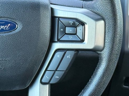 Used 2015 Ford F150 Platinum w/ Equipment Group 701A Luxury image 28