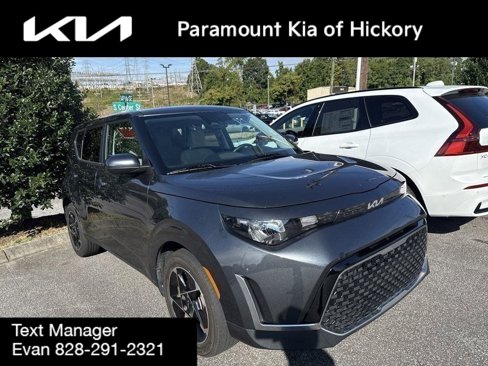 Used 2023 Kia Soul EX image 3