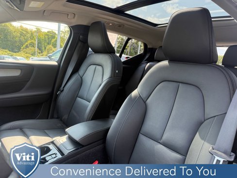 Certified 2024 Volvo XC40 B5 Plus w/ Protection Package Premier image 18