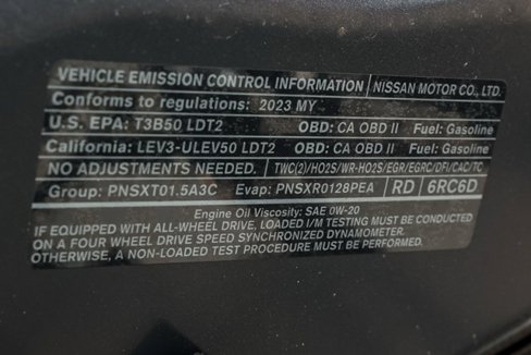 Used 2023 Nissan Rogue SV image 32