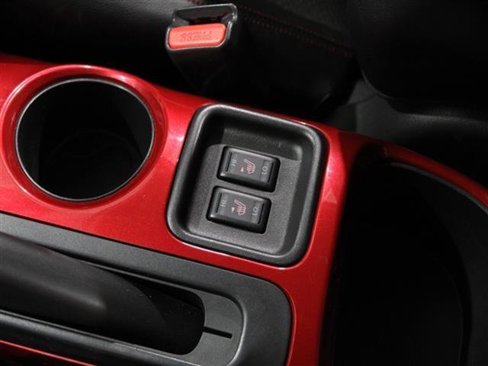 Used 2015 Nissan Juke SL image 17