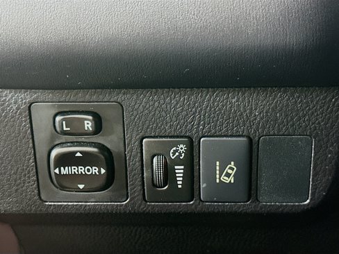 Used 2017 Toyota RAV4 XLE image 16
