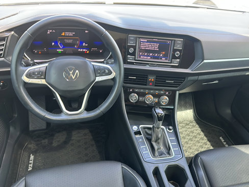 Used 2023 Volkswagen Jetta SE w/ Panoramic Sunroof Package image 20