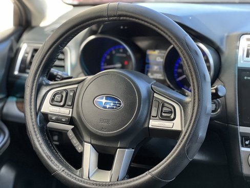 Used 2015 Subaru Outback 3.6R Limited image 16