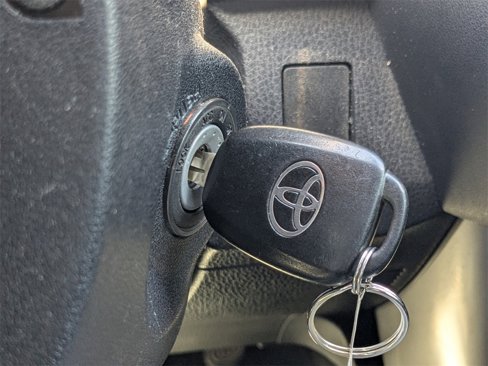 Used 2017 Toyota RAV4 LE image 30