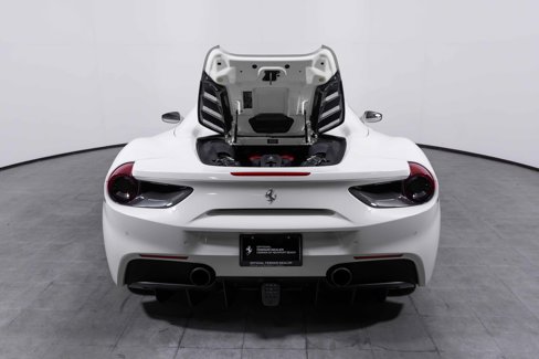 Used 2018 Ferrari 488 Spider image 17