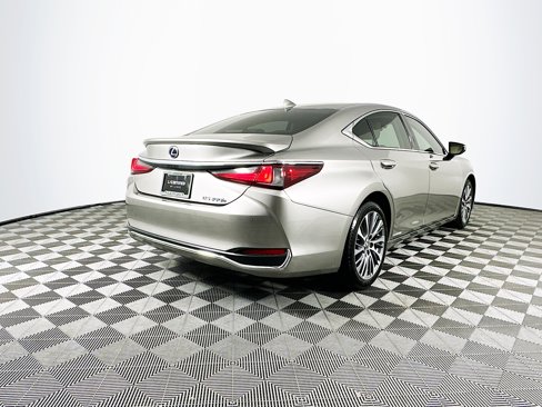 Used 2020 Lexus ES 300h w/ Premium Package image 7