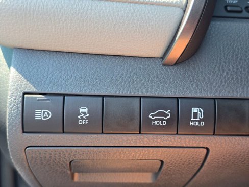 Used 2021 Toyota Camry SE image 34