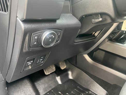 Used 2018 Ford F150 XLT w/ Equipment Group 302A Luxury image 24