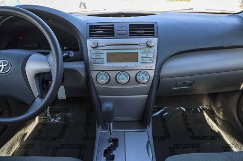 Used 2009 Toyota Camry LE image 12