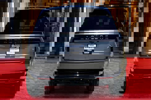 Used 2023 Land Rover Range Rover SE image 4