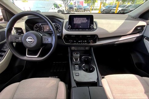 Used 2023 Nissan Rogue SV image 15