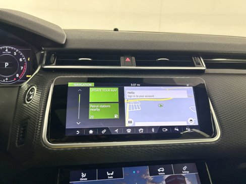 Used 2019 Land Rover Range Rover Velar R-Dynamic SE image 26