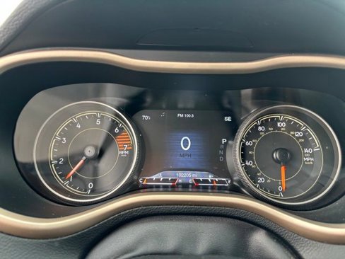 Used 2018 Jeep Cherokee Limited image 9