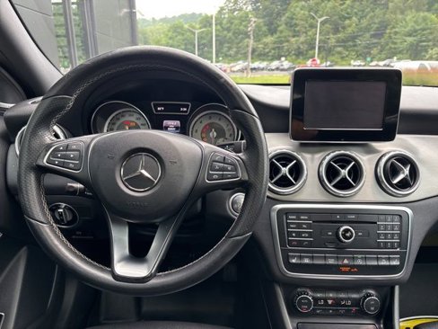 Used 2017 Mercedes-Benz GLA 250 4MATIC image 21