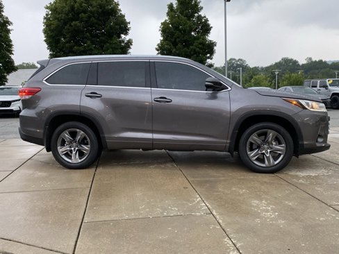 Used 2017 Toyota Highlander Limited image 8