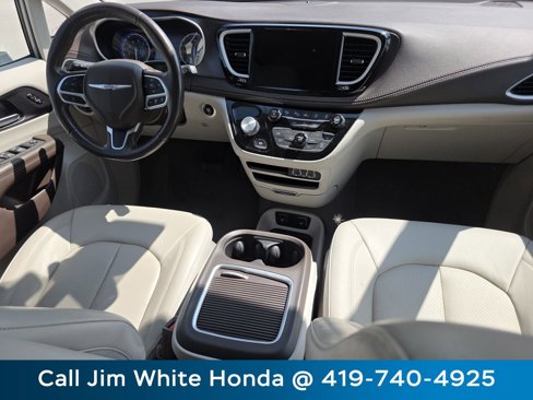 Used 2021 Chrysler Pacifica Touring-L w/ Premium & Safety Sphere Group image 24
