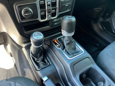 Used 2021 Jeep Wrangler Unlimited Sport image 16