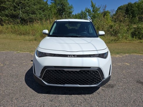 Used 2025 Kia Soul LX w/ LX Technology Package image 8