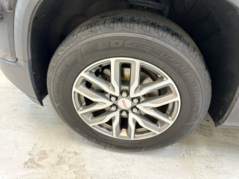Used 2019 GMC Acadia SLE w/ Driver Alert Package I image 13