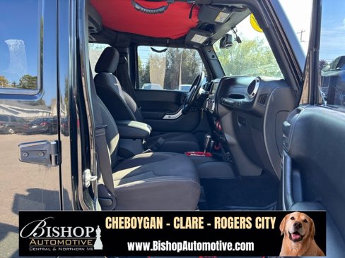 Used 2014 Jeep Wrangler Unlimited Sahara w/ Dual Top Group image 23