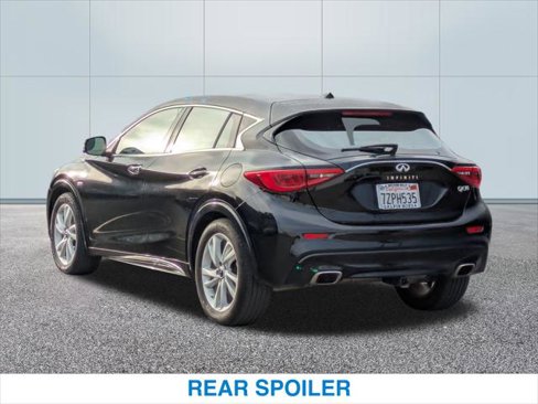 Used 2018 INFINITI QX30 image 9