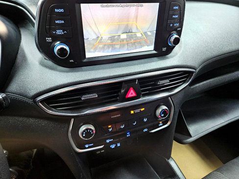 Used 2020 Hyundai Santa Fe SE w/ Cargo Package image 27