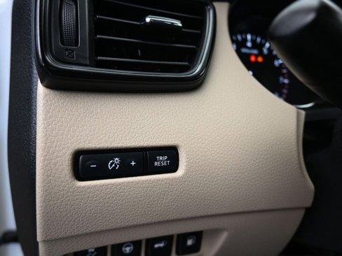 Used 2019 Nissan Rogue SL w/ Premium Package image 29