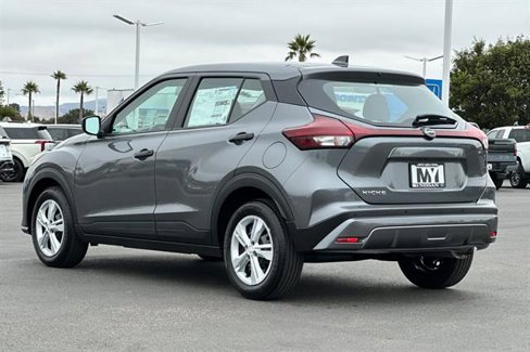 New 2025 Nissan Kicks Play S image 6