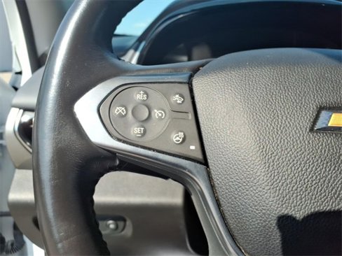 Used 2020 Chevrolet Traverse LT image 16