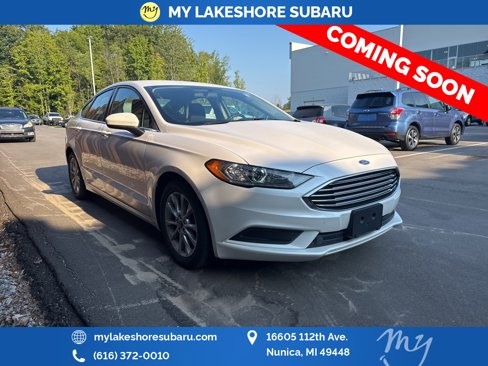 Used 2017 Ford Fusion SE w/ Fusion SE Technology Package image 1