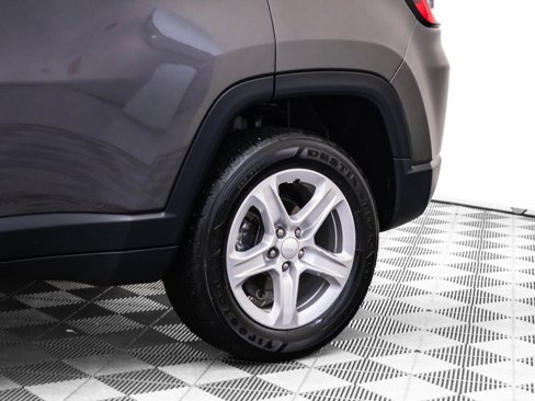 Used 2023 Jeep Compass Sport image 33