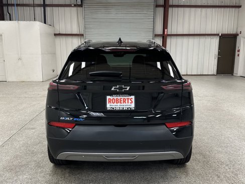 Used 2023 Chevrolet Bolt EUV Premier w/ Sun & Sound Package image 20