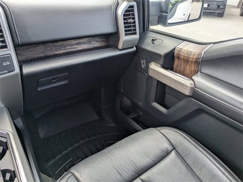 Used 2020 Ford F150 Lariat image 17