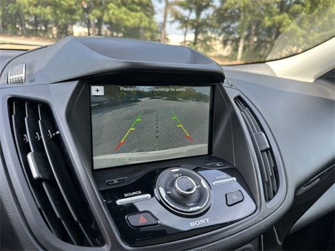 Used 2019 Ford Escape Titanium image 17