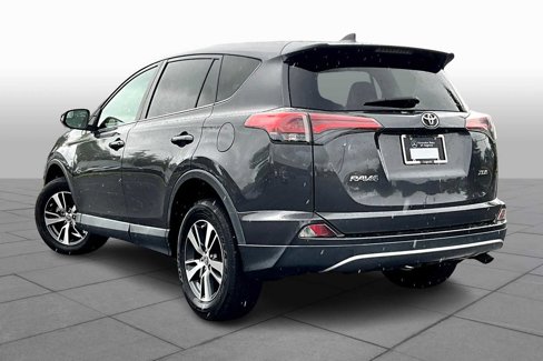 Used 2018 Toyota RAV4 XLE image 11