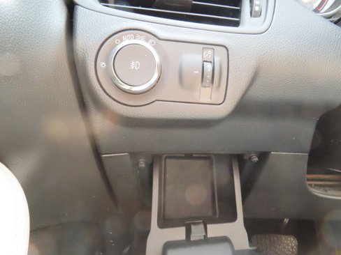 Used 2019 Buick Envision Essence image 18