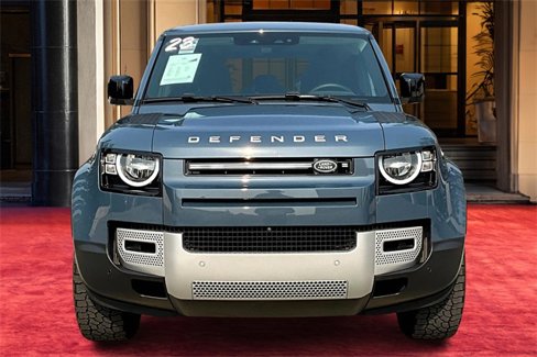 Used 2023 Land Rover Defender 110 image 2