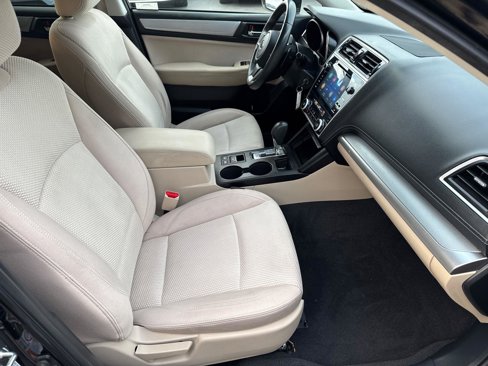 Used 2019 Subaru Outback 2.5i Premium image 17