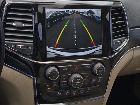 Used 2020 Jeep Grand Cherokee Limited image 21