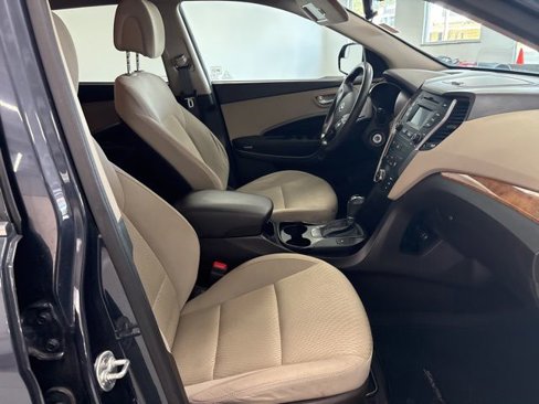 Used 2015 Hyundai Santa Fe GLS image 22