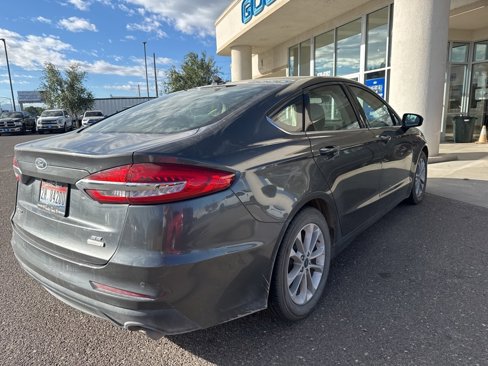 Used 2020 Ford Fusion SE image 4