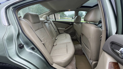 Used 2008 Nissan Altima 3.5 SE w/ Technology Pkg image 28