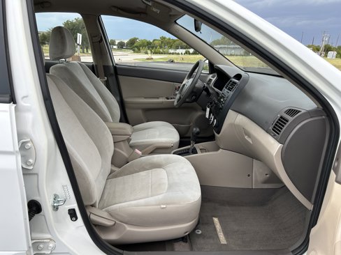 Used 2009 Kia Spectra EX image 28